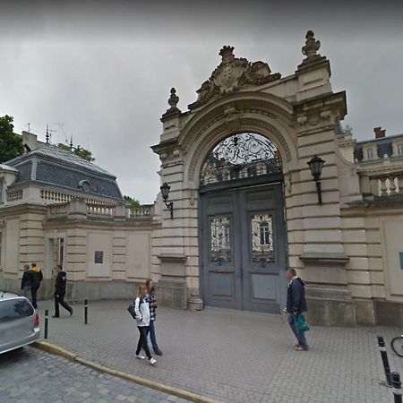 Студия С Дизайнерским Ремонтом Lviv Exterior photo