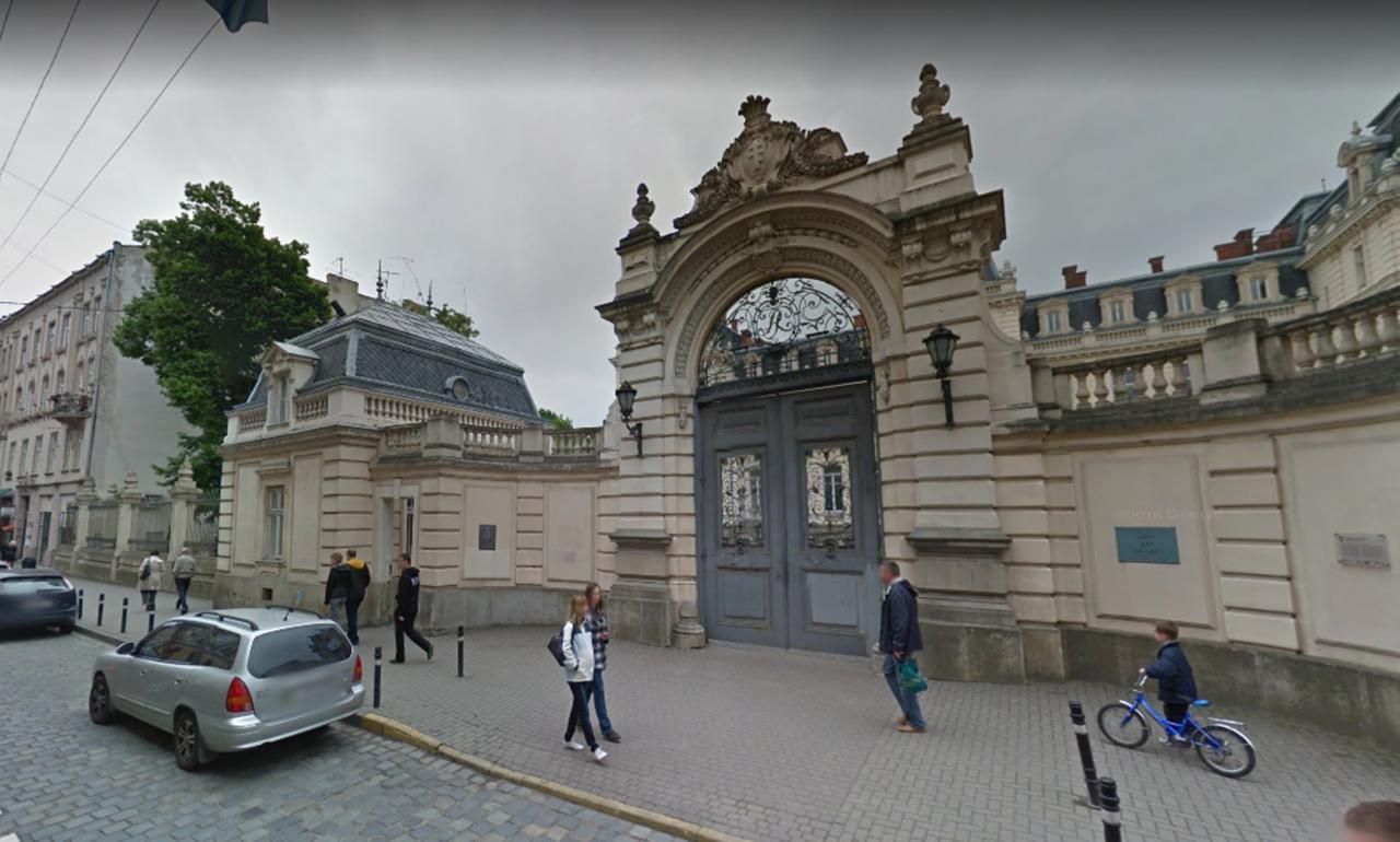 Студия С Дизайнерским Ремонтом Lviv Exterior photo